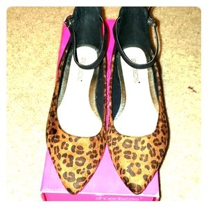 Shoedazzle Dorie pointy toe leopard flats
